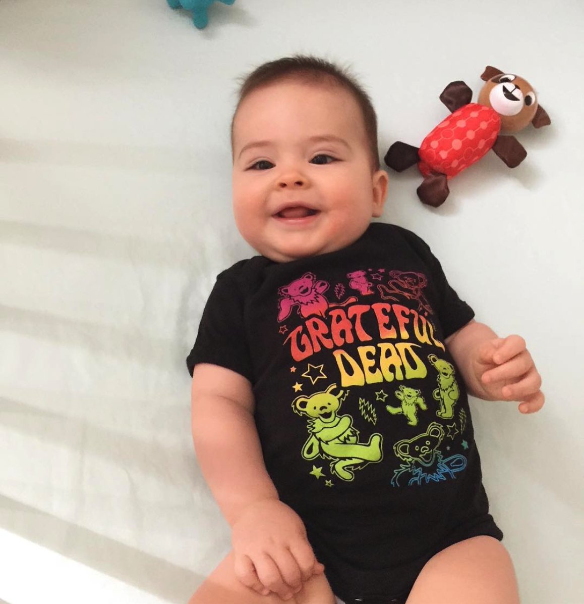 GratefulDead's tweet photo. Steal your ❤️ #NextGenHeads #TheLittleOnes https://t.co/b7oNuMQALy