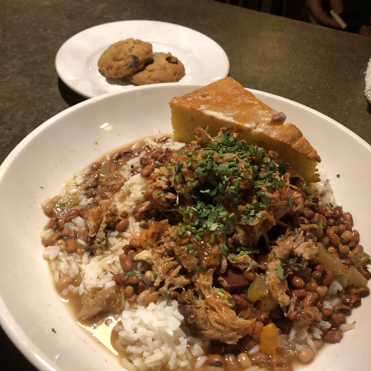 brickstorepub's tweet image. Our Thursday crew getting into tonight’s BBQ double header! Smoked head cheese appetizer and pulled pork shoulder entree with chocolate chip walnut cookies! Courtesy of our #kitchenkillaz ✨ #headcheese #smokedmeat #redpea #hoppinjohn #jalapenocornbread #bbq #foodie #deliciousaf