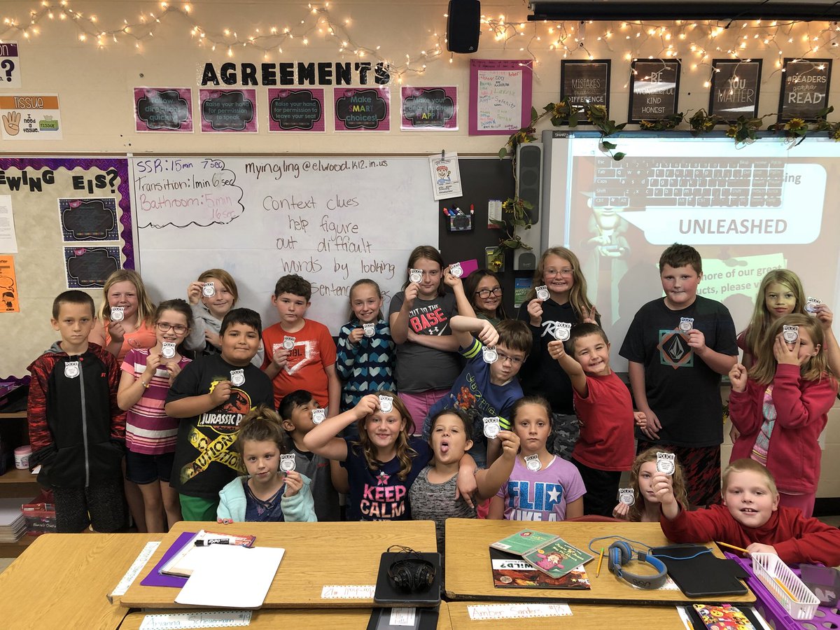 MrsStout19's tweet photo. We earned our context clues detective badges today! The students did a fantastic job at uncovering the meaning behind difficult words in a sentence! #pantherpride #WeAreElwood https://t.co/ZnNGaap9sW