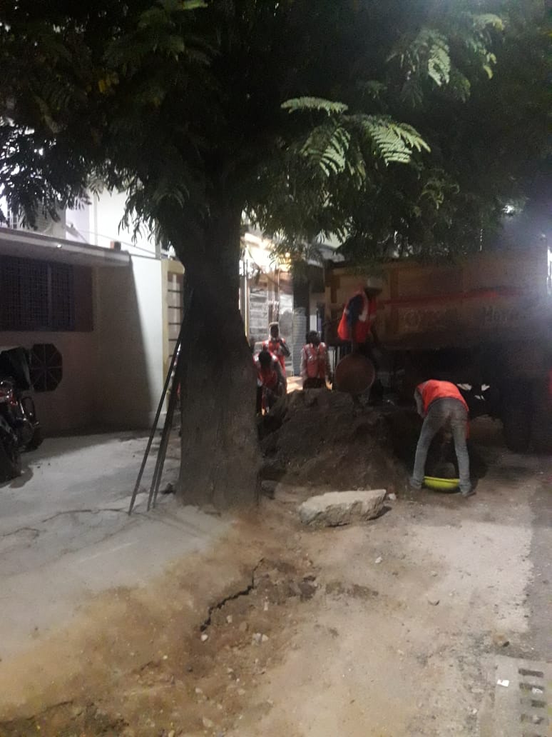 Shujath_NAC10's tweet photo. PPM Works :
Clearing of debris/excavated earth from Vattepally road in Falaknuma divn in EE C-10.
@CEMaint_GHMC @GHMCOnline @KTRTRS @EE_Falaknuma @DEE_Falaknuma @Aee_Falaknuma46 @ZC_Charminar https://t.co/YVbkHJnyn2