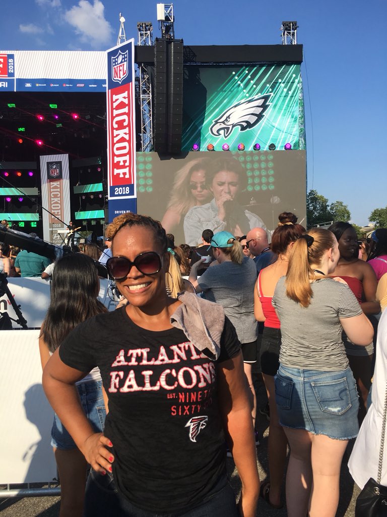 Me and my dude are the only Falcons fans down here but so far no problems. Just a lil ish talking which I can handle. 😏