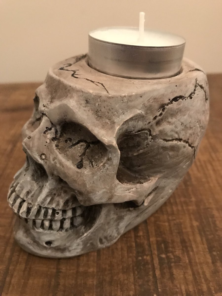 restoredwithlov's tweet photo. NEW to my #etsyshop stunning Skull candle holder #Skull #SkullCandleHolder #FREESHIPPING #Sugarskulls #SkullSculpture #Mixedmedia #Gothicskull #Hendoideas #Plasterskull #SkullDecor #candleholder #skulls #homedecor #paintyourown #Christmascountdown #xmas https://t.co/POzJsx0tpE https://t.co/0uftTaesXg
