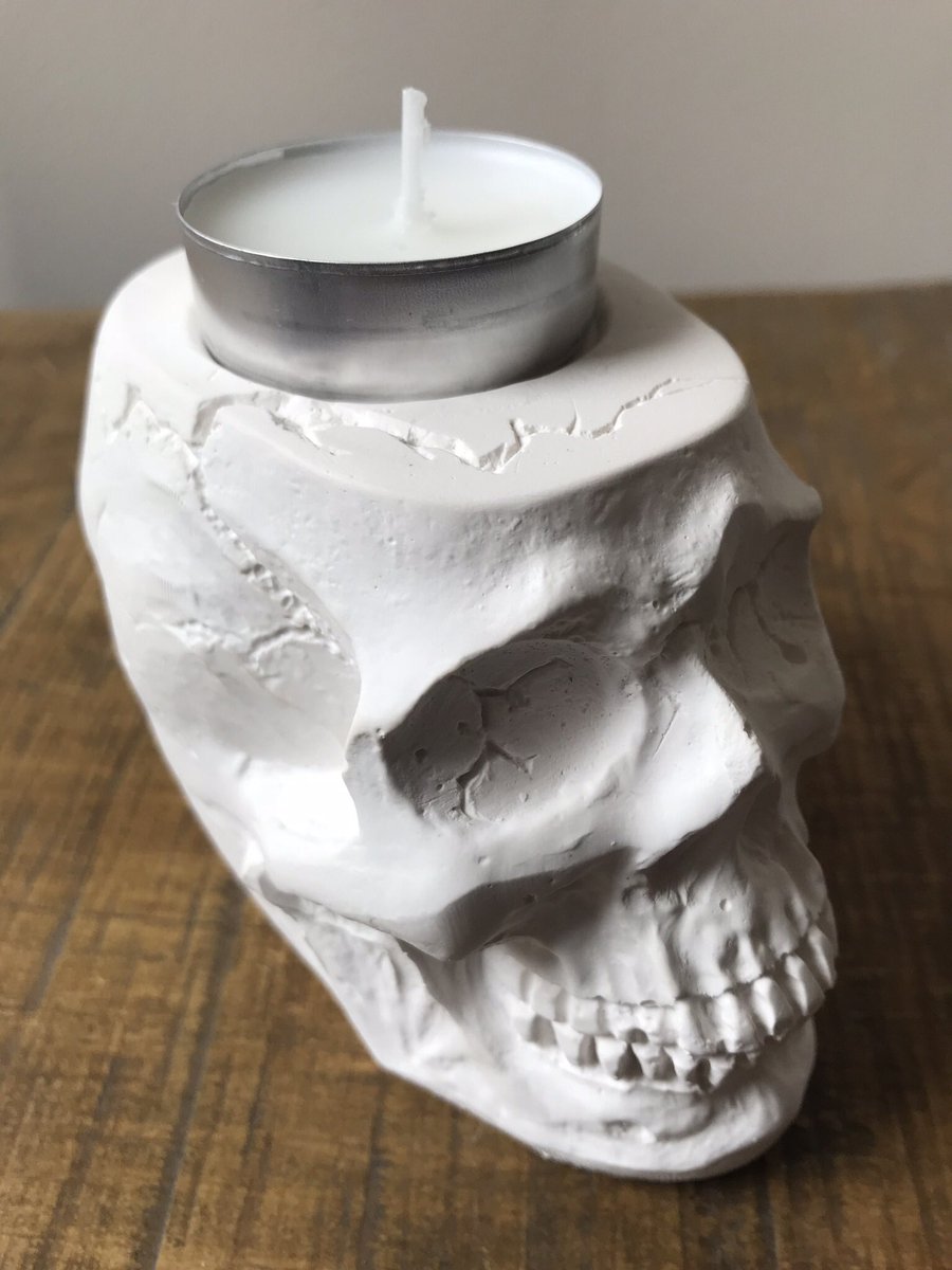 restoredwithlov's tweet photo. NEW to my #etsyshop stunning Skull candle holder #Skull #SkullCandleHolder #FREESHIPPING #Sugarskulls #SkullSculpture #Mixedmedia #Gothicskull #Hendoideas #Plasterskull #SkullDecor #candleholder #skulls #homedecor #paintyourown #Christmascountdown #xmas https://t.co/POzJsx0tpE https://t.co/0uftTaesXg