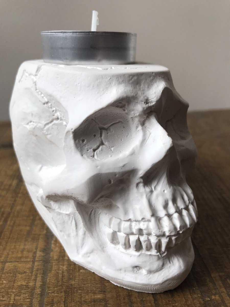 restoredwithlov's tweet photo. NEW to my #etsyshop stunning Skull candle holder #Skull #SkullCandleHolder #FREESHIPPING #Sugarskulls #SkullSculpture #Mixedmedia #Gothicskull #Hendoideas #Plasterskull #SkullDecor #candleholder #skulls #homedecor #paintyourown #Christmascountdown #xmas https://t.co/POzJsx0tpE https://t.co/0uftTaesXg