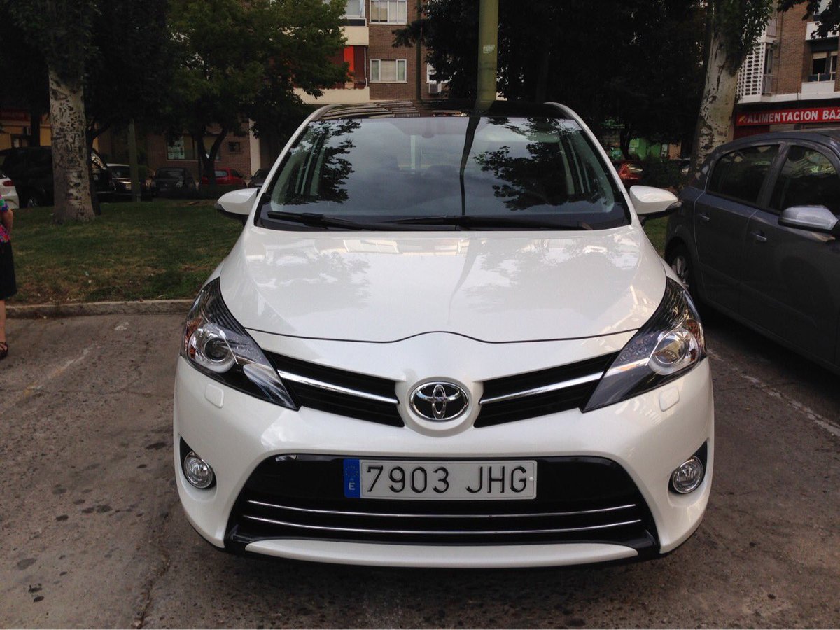 iamliax_'s tweet photo. Ésta tarde le han robado el coche a mi padre en Getafe.
Aunque lo hagáis pocos, agradecería difusión por si alguien lo ve. https://t.co/fq4PVn57Hl