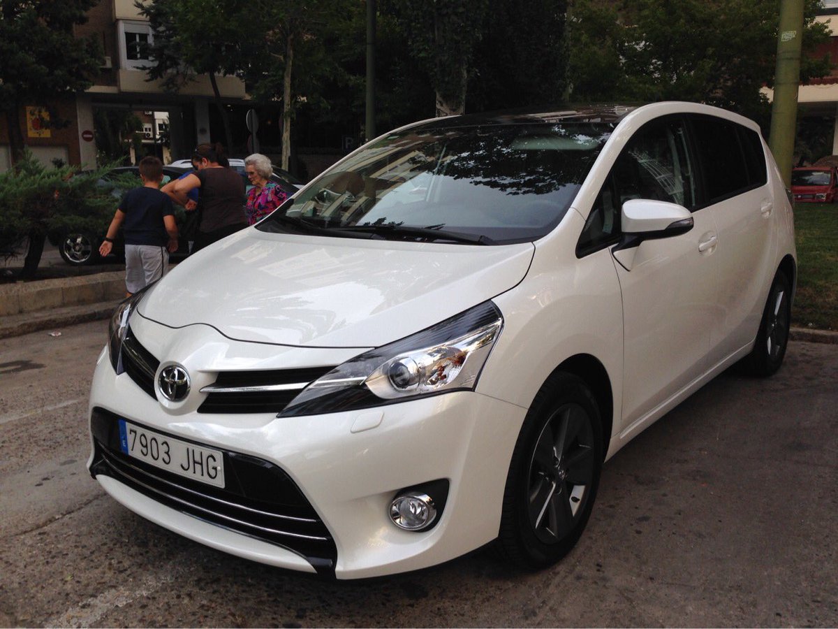 iamliax_'s tweet photo. Ésta tarde le han robado el coche a mi padre en Getafe.
Aunque lo hagáis pocos, agradecería difusión por si alguien lo ve. https://t.co/fq4PVn57Hl