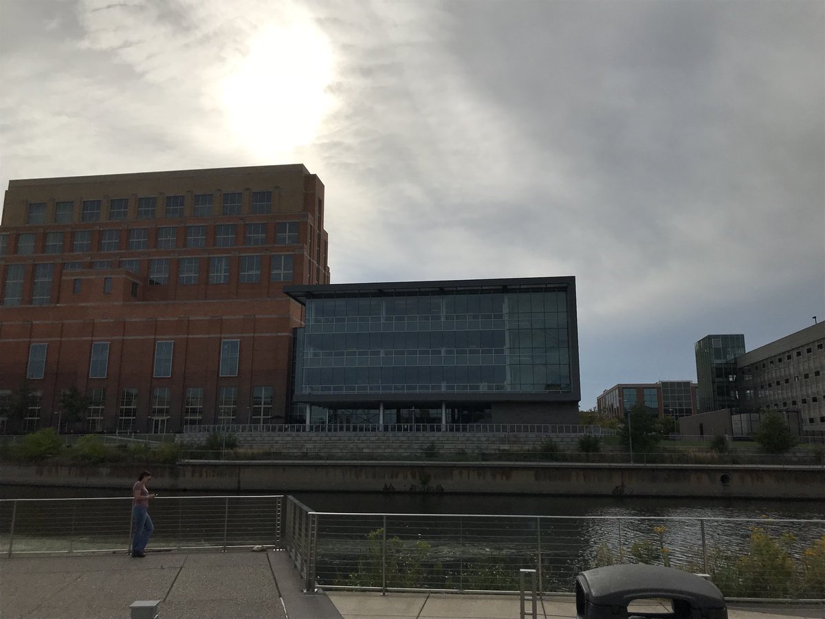 hundmatt's tweet photo. Getting ready for the final Grand Concert Series event of the year, excited for @MSUProfsofJazz — and it’s a beautiful evening! #LoveLansing #LSJmeets @LSJNews https://t.co/EacSqS2kaL