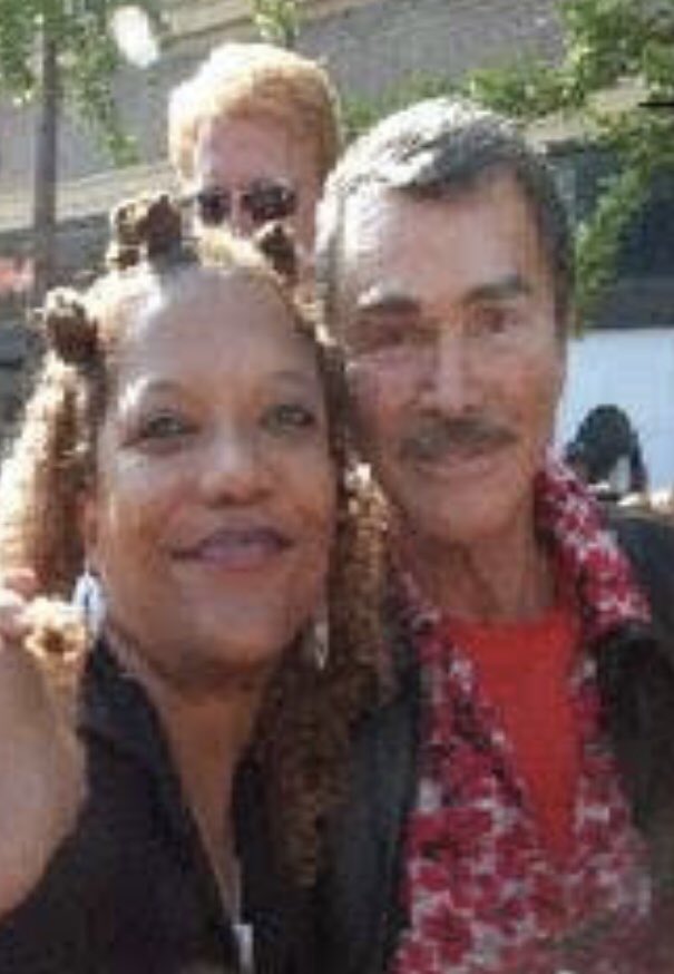 KiKithe1stlady's tweet photo. RIP to Burt Reynolds. I was so excited to meet him and he was beyond nice. Even gave me a kiss on the cheek. 💋 A true Hollywood legend, heart throb and gentlemen. #RIPBurtReynolds #kikithefirstlady #stlouis #ILLSide #BoogieNights #SmokeyAndTheBandit https://t.co/uI9btNB2yQ