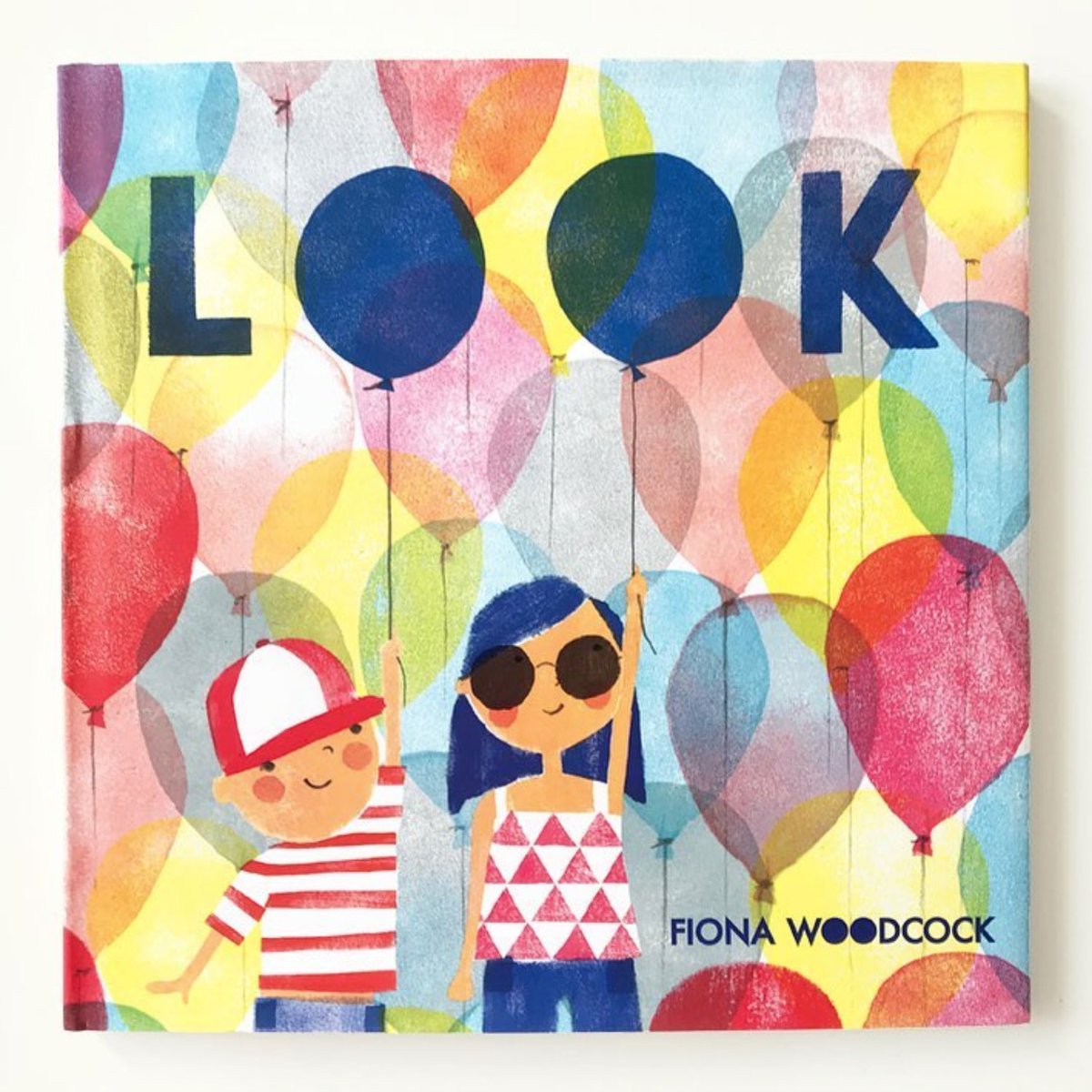 shedesignsbooks's tweet image. Take a LOOK at this amazing cover by @FionaWoodcock for her new book 🎈 Can’t wait to get my hands on a copy and see the inside. The cover is so bright and fun and I love the texture and patterns! 📸: @FionaWoodcock #shedesignsbooks  #bookdesign #childrensbookdesign #illustration