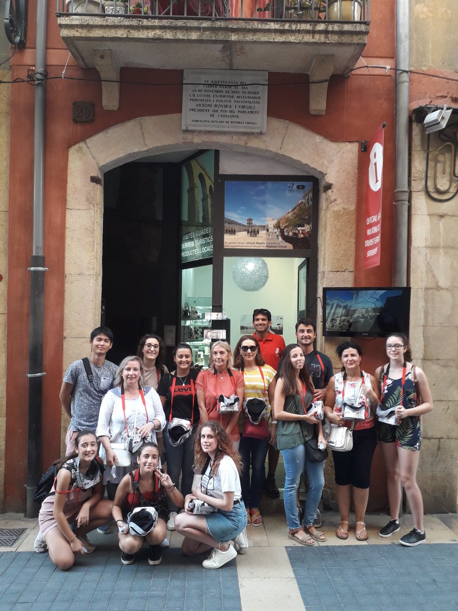agoratarraco's tweet photo. Hoy nuestro Tarraco virtual experience, ha sido muy bien acogida por un nutrido grupo de colaboradores turísticos de nuestra agencia. Continuamos. #agoratarraco #turismotarragona #turismetarragona #imageenvr #tarracovirtualexperience #tgb https://t.co/Ah7wo4Z7r9
