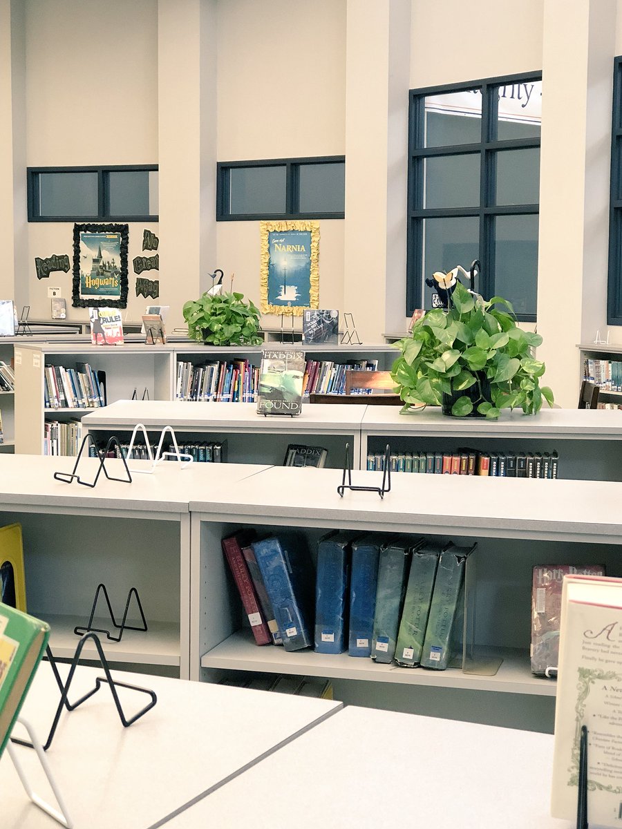 Wessendorff_LIS's tweet photo. Messy shelves and empty book stands! A clear sign that we had a successful day in our  #WMSLibrary. #HappyReadersHappyLibrarian #WMSStampede https://t.co/LXd3fNOwWV