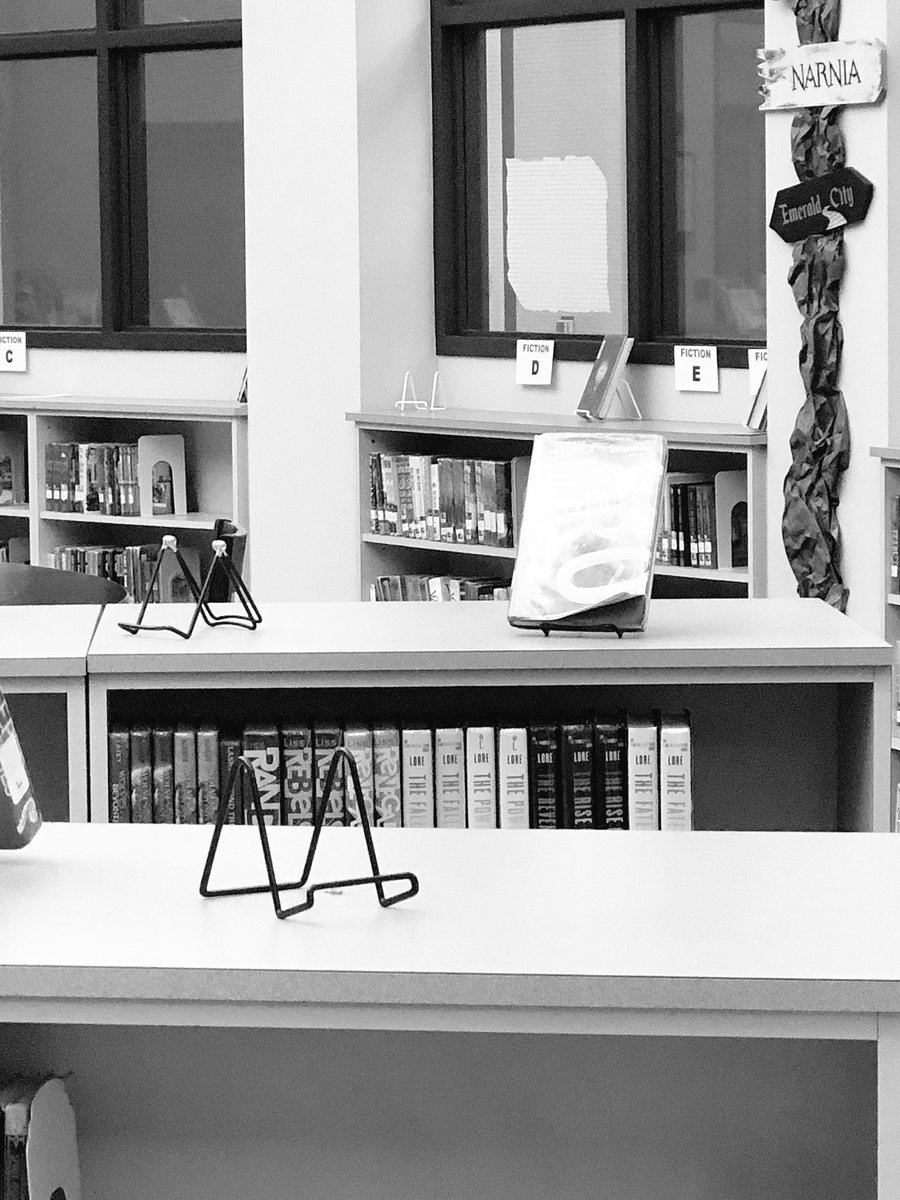 Wessendorff_LIS's tweet photo. Messy shelves and empty book stands! A clear sign that we had a successful day in our  #WMSLibrary. #HappyReadersHappyLibrarian #WMSStampede https://t.co/LXd3fNOwWV