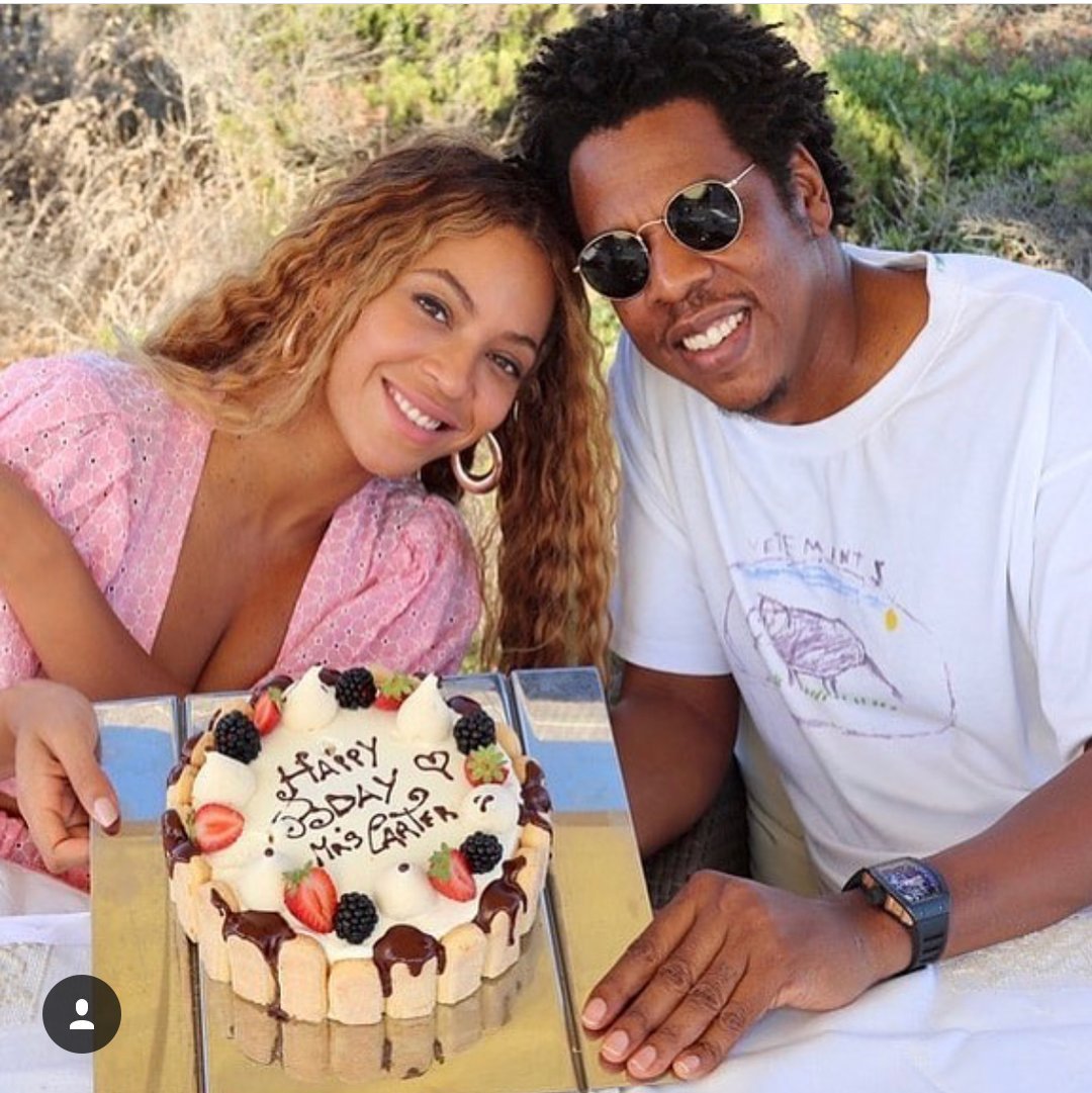 RevistafusionC's tweet photo. Así festejo @Beyonce sus 37 años acompañada de su esposo #jaz 🎂 #Beyonce https://t.co/sLJHFfJB8E