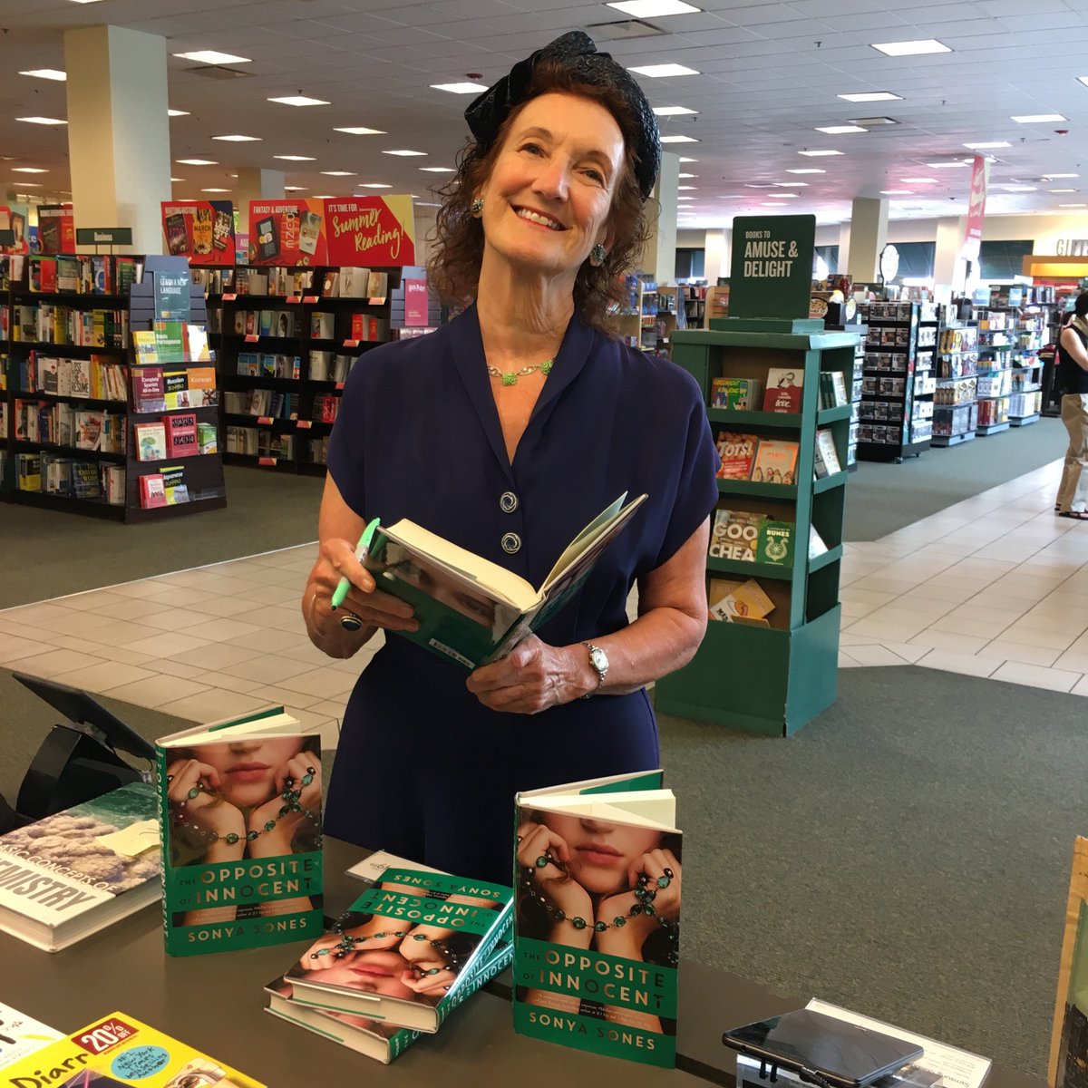 Barnes Noble Events The Grove On Twitter Thank You To Author