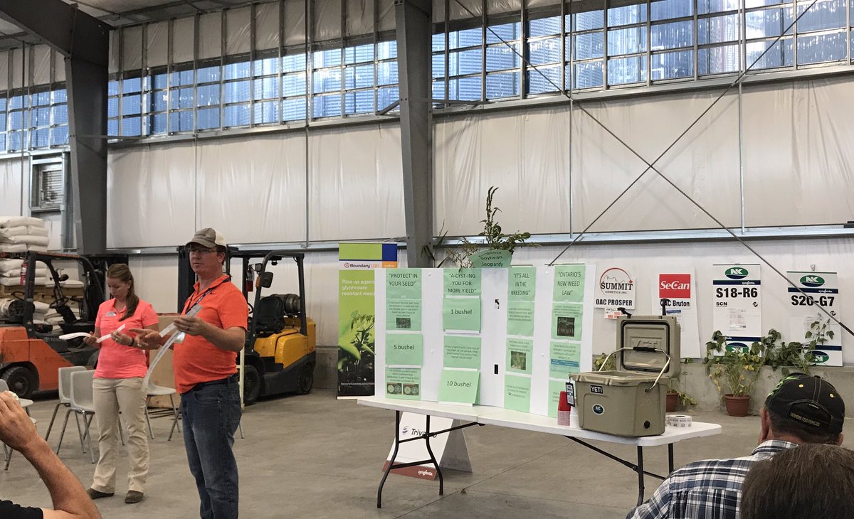 Beechwood_Agri_'s tweet photo. Great speakers from @syngentacanada at our IP Bean Plot Tour &amp; Info Night. #ontag #IPbeans https://t.co/gcGP4mTJ2y