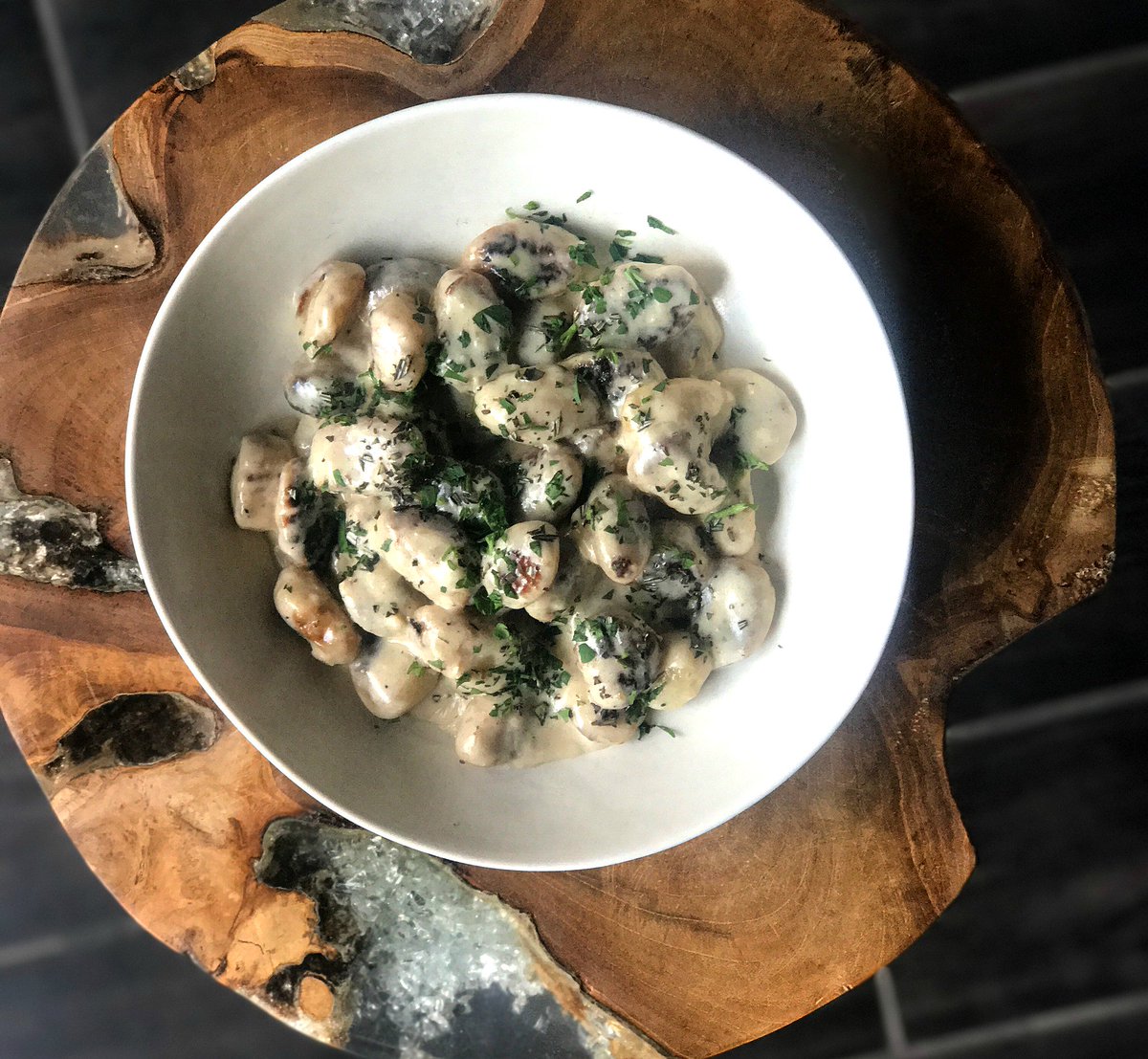 Its a Gnocchi Mac kinda night!! Potato gnocchi, rhyme cheese sauce, fresh herbs. Don't forget its 1/2 ALL Rosé Bottles and we have some live music in the G-Spot tonight! #sophiemendel #freshretro