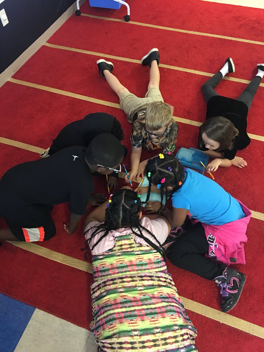 hhbeamelem's tweet photo. These 2nd grade students are collaborating to construct an argument about the importance of rules! This is part of their Social Studies C3 unit about Civic Ideals &amp; Practices! Keep working hard 2nd grade! #hhbeambulldogs #destinationlearning https://t.co/bQhdJZzxFG