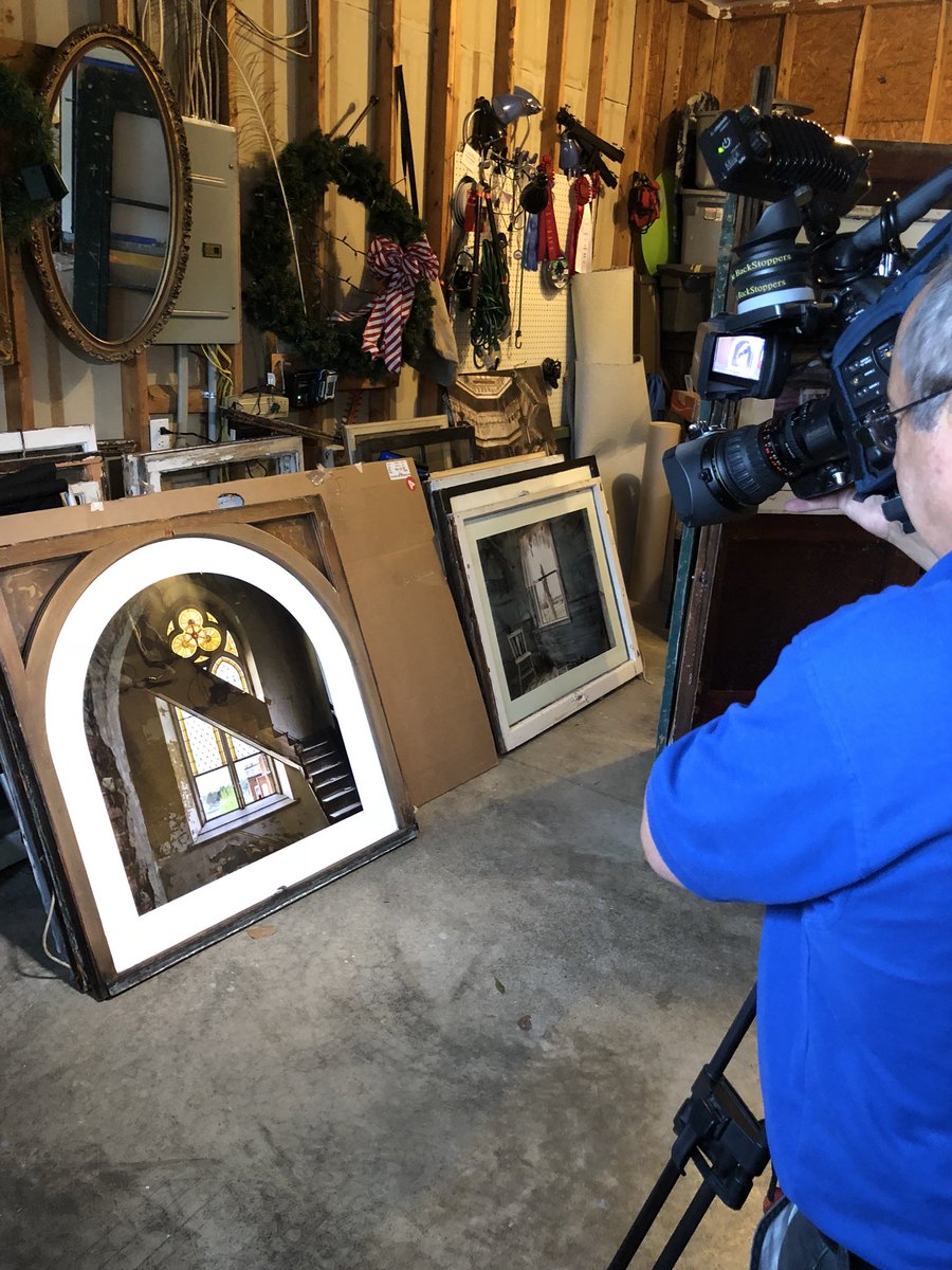 Artists are prepping for the @STLArtFair and keeping their fingers crossed that the weather doesn’t keep the crowds away. Remember the event is rain or shine. Friday-Sunday! #stl #KMOV