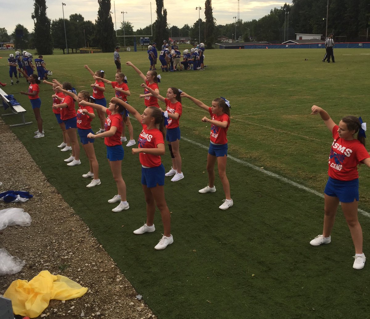 SSMS Cheerleaders are showing their school spirit!!