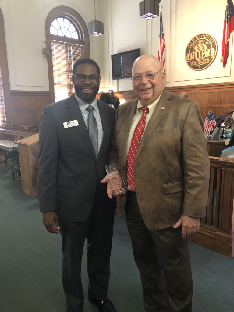 jwkirnon's tweet photo. It’s was an honor to present Sen. Ellis Black with an @gacities Champion of Georgia Cities Award during the #CityofValdosta council meeting. Thank you Sen. Black for your leadership on municipal issues. https://t.co/d5zAOfdAtT