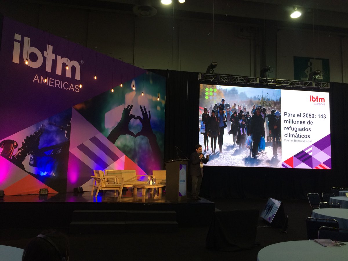 ckundaa's tweet photo. El Mtro. @alonso_avalos en @IBTMAmericas_Es impartiendo la conferencia de “Voluntariado: una estrategia para tu evento” @EvSustentables #RSE #Sustentabilidad #Voluntariado #ResponsabilidadSocial #Kundaa #CreandoValorCompartido #SEIF2018 #EventosSustentables #IBTMAmericas2018 https://t.co/6XqJjWrzP5