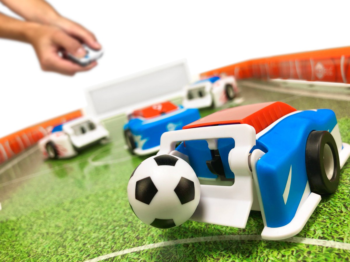 HEXBUG's tweet image. *annoying vuvuzela sound here* #RoboticSoccer