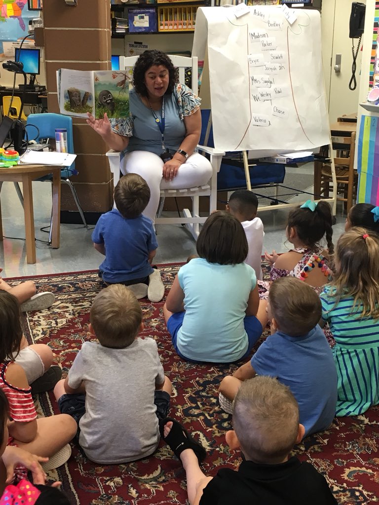 JessicaReaves11's tweet photo. Did you read a book today? Check out more of our amazing teachers reading to their stars! #NationalReadABookDay @SCESStars https://t.co/WjEPjLKq8P
