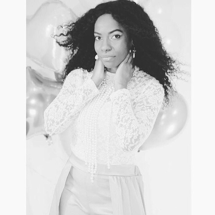 ShishandraD's tweet photo. “She fell in love with taking care of herself. It’s not selfish to love yourself, take care of yourself, and to make your happiness a priority. It’s necessary.” #TBT #throwbackthursday #throwback #selfcare #selflove #important #Thankful #shishandra #shishandrad #shishandrawrites https://t.co/cRnILEK5Sm