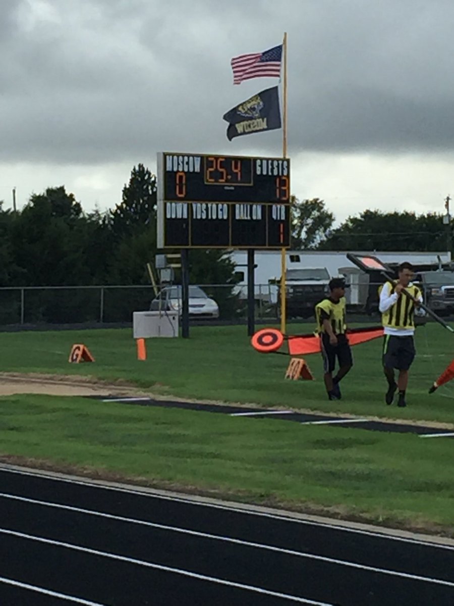 RollaAD's tweet image. Rolla JH Football up 13 -0 with 25 seconds to go in 1st.