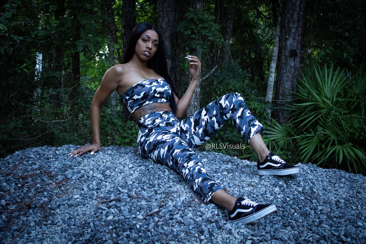kc_2_smooth's tweet photo. There is simply no substitute for hard work when it comes to achieving success πππΎπ― #FashionNova #Camo #Camoflauge #Vans #Wilderness #Ocean #Trees #NoParking #Model #Modeling #RLSVisuals #BookMe
ModelCreds: IG @keta_w00ds
πΈ by: ππΎββοΈ IG @rls_snupe https://t.co/urHRA1FaM8