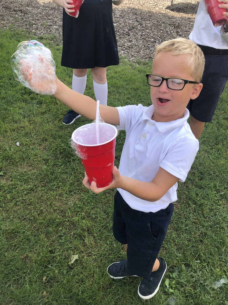 abigail5houston's tweet photo. A few pictures from our indestructible bubble making session. #activityperiod #stem #bubblecontest https://t.co/PzFPz7c8sw