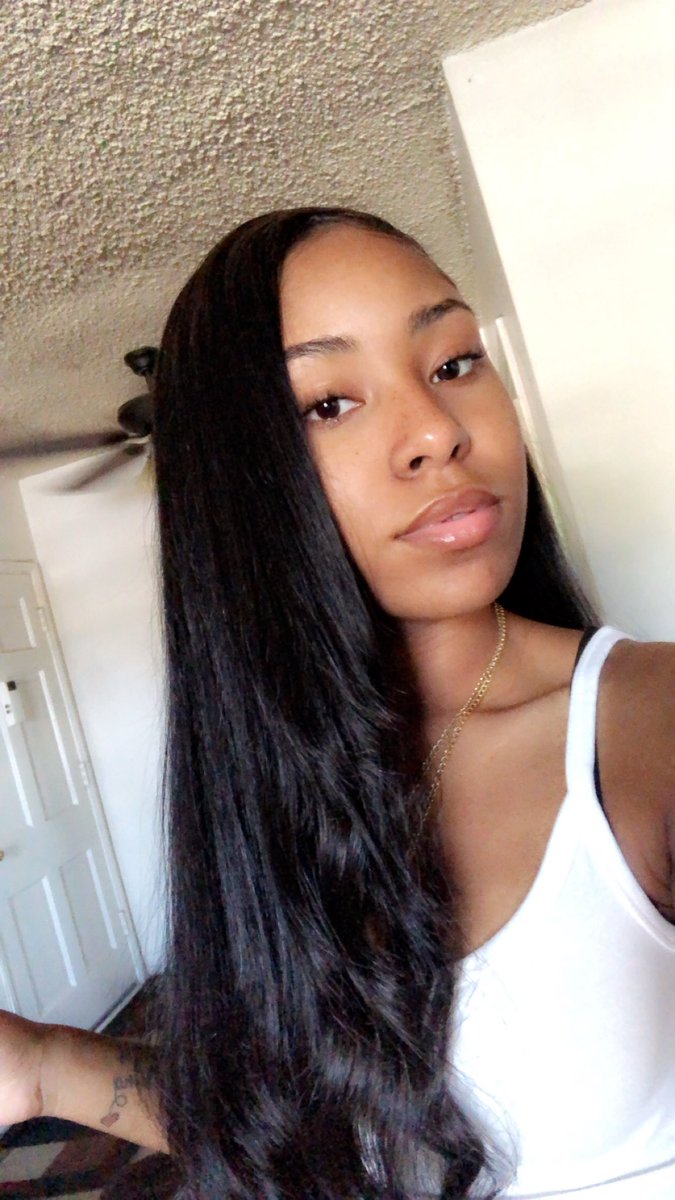 JazmineChanell_'s tweet photo. She a whole problem 🤩 https://t.co/BU08mpsciw
