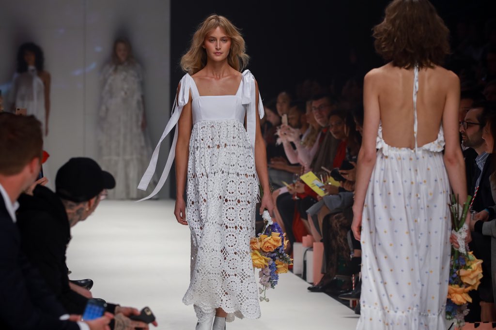 MikeTarrPhoto's tweet photo. @nevenkamelb 🔥 up runway 3 #mfw18 wow! https://t.co/GUvM7Z6NAu