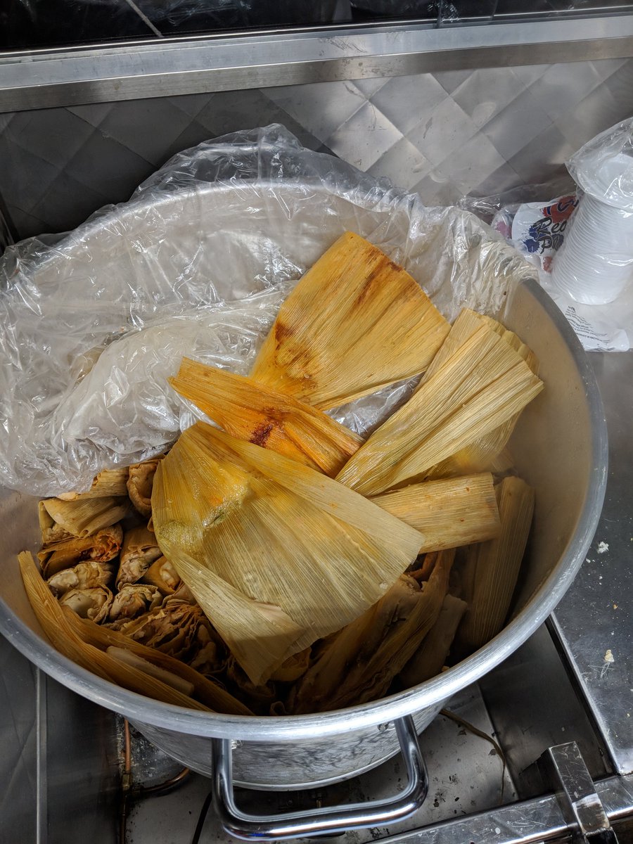 raquelnamuche's tweet photo. and life is worth living again because there were tamales at 82nd street!

que viva la gente humilde de jackson heights! thank you for feeding me. #queensforlife https://t.co/vsfsqBSdvu