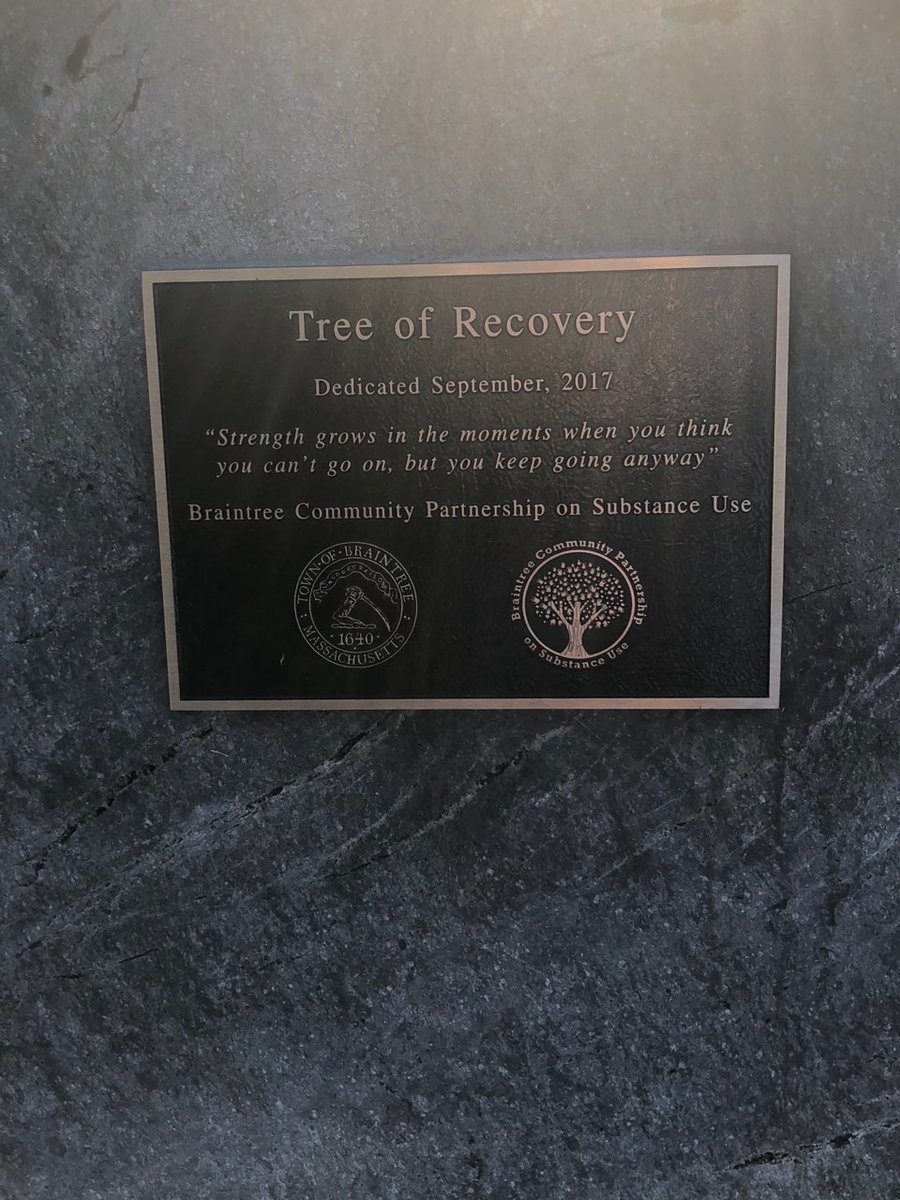 WalterFTimilty's tweet photo. September is National Recovery Month. The @townofbraintree commenced their "Recovery Month Kick Off" last evening. Thank you to the @BtreePartnershp , @braintreemayor , and those who continue to work hard to assist those who battle from substance use disorders and their families! https://t.co/gSYbREX9f8