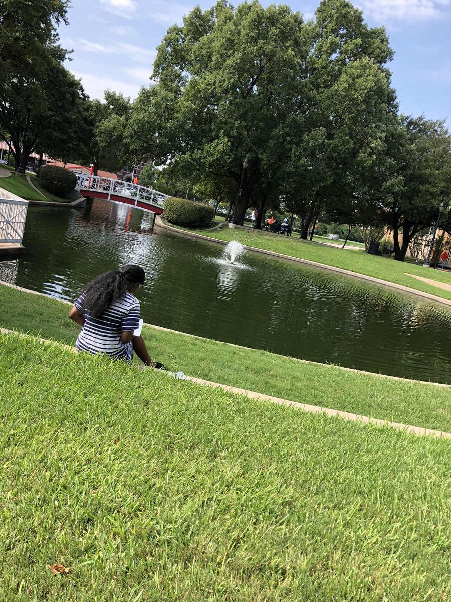 GuinnSpartans's tweet image. Thanks to Laura Grundler and Plano ISD for bringing an authentic urban art experience to 70 of our best and brightest! #PISDCreatesArt