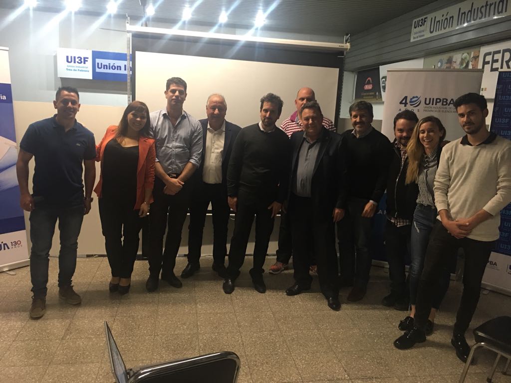 UI3FJovenes's tweet photo. Participando en la charla de @diegocoatz en la @UI3Foficial gracias @UIAcomunicacion #UI3Fpresente #LosIndustrialesEstamosEnLaUnion @UIPBA @UIPBAJovenes https://t.co/ZNi7eCyGd1