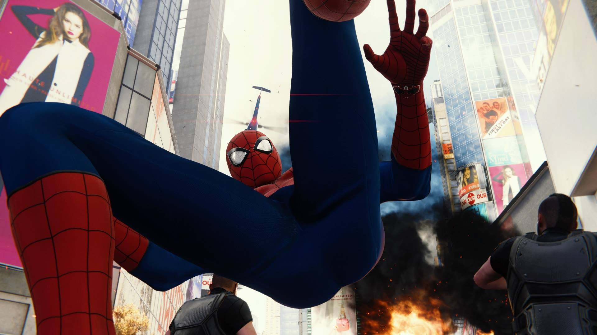 吉田輝和 V Twitter スパイダーマンの股間のアップと 執拗に股間にクモの糸を張り付けるスパイダーマンと クモの糸まみれの敵の股間をくぐる スパイダーマンの写真です とりあえず絶景ではない インサイド スパイダーマン絶景 T Co Cav02qk928 Twitter
