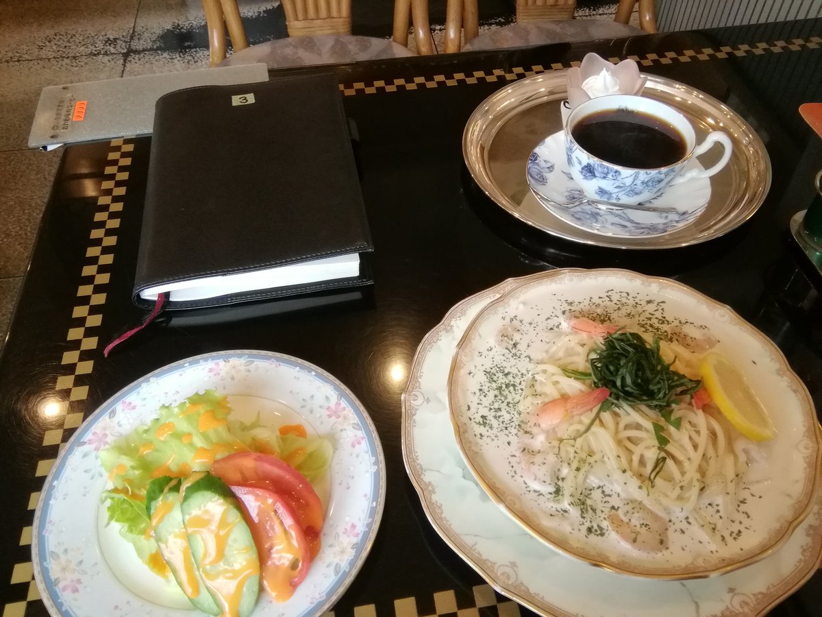 Bee88888Yellow's tweet photo. 今日から、社員旅行で、関東にきた。
みんなTDLにいるけど、一人で来たよ❗
いま、ワインレッドの心が流れてる。

田中さんは不在だったけど、
また、行くよ❗❗ https://t.co/aEyyS0BRKH