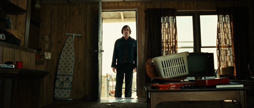 TheCinesthetic's tweet photo. No Country For Old Men (2007) dir. Ethan &amp; Joel Coen
https://t.co/IvP7KtTPP2