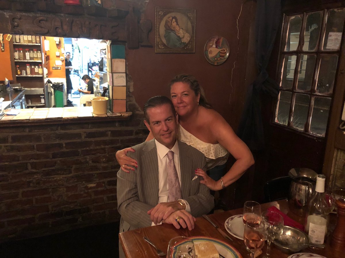 eileenjhurley's tweet photo. #AboutLastNight #OneYearCancerFree #luckiestgirlintheworld https://t.co/odn04fhQfv