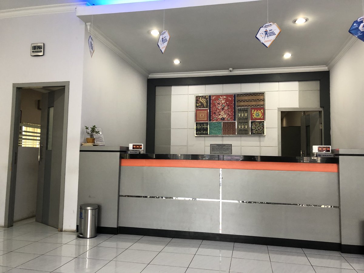 Minta penjelasan aja

SOP pelayanan teller dimulai jam berapa untuk di unit,, sering liat lebih dr jam 8.15 baru mulai pelayanan cc <a href="/BANKBRI_ID/">BANK BRI</a>