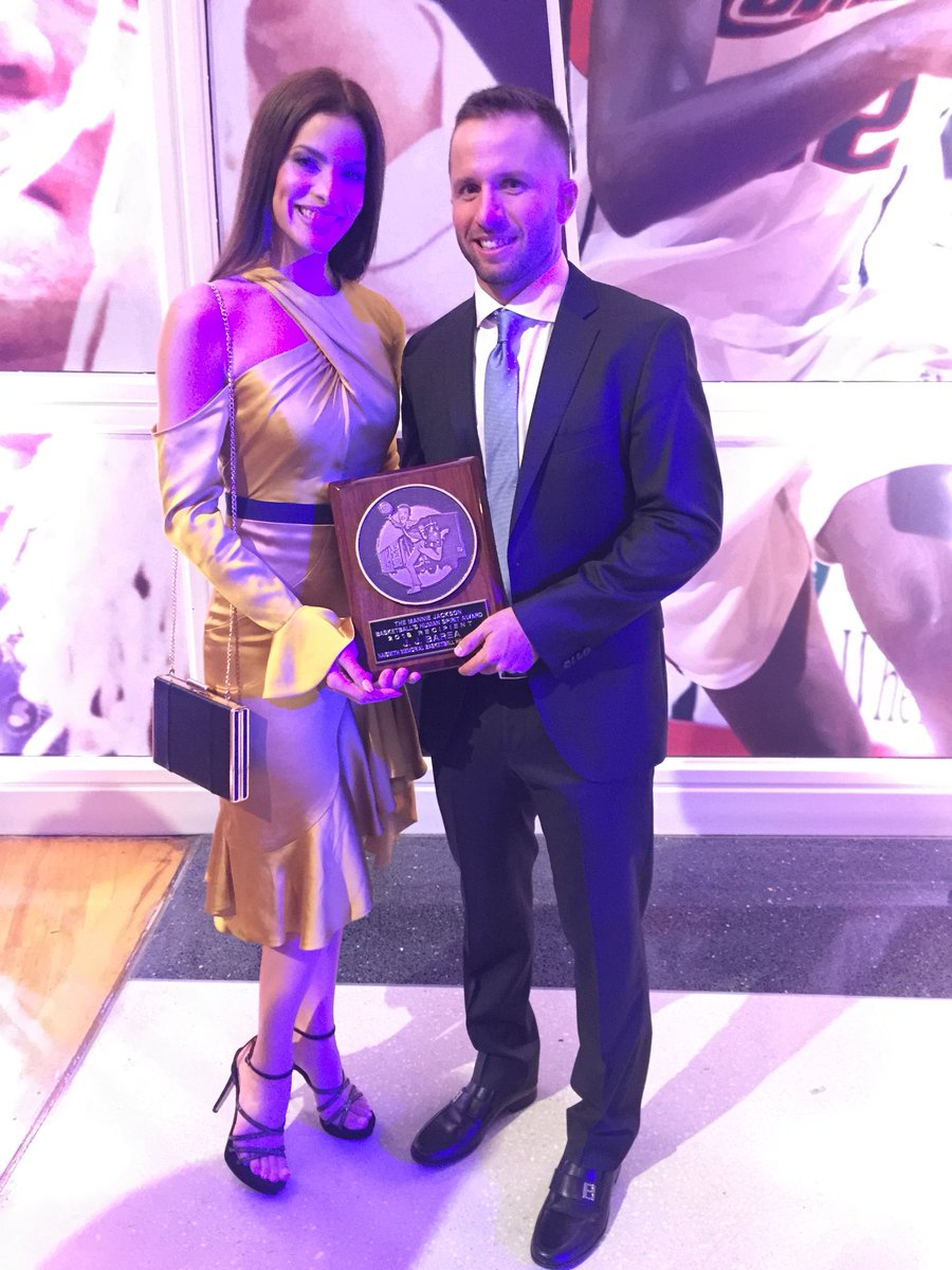 Dallas Mavericks (@dallasmavs) on Twitter photo Big congrats to <a href="/jjbareapr/">José Juan Barea</a> on receiving his prestigious Mannie Jackson Human Spirit Award tonight! 👏👏👏#ThisIsWhyWePlay Big congrats to <a href="/jjbareapr/">José Juan Barea</a> on receiving his prestigious Mannie Jackson Human Spirit Award tonight! 👏👏👏#ThisIsWhyWePlay