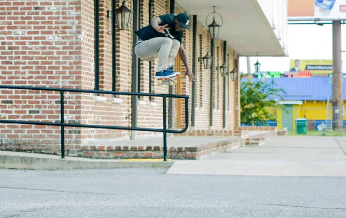 DemitriusLovett's tweet photo. Puck it 📸 @colebanesback #streetdreamsmag https://t.co/ImwfV1vydn