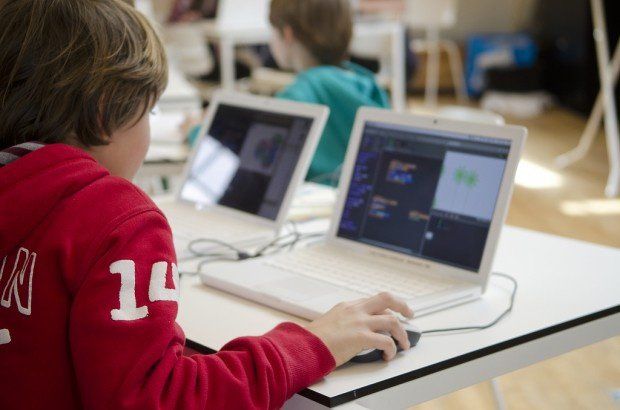 FanschoolHQ's tweet photo. "...teachers and administrators can amplify student voices, expand classroom horizons globally, and better connect with Gen Z through classroom @Twitter accounts, #classroomblogs or #vlogs using @Flipgrid to encourage student participation." https://t.co/h1IrJt1Wma @educationdive https://t.co/SSpnm1nEZD