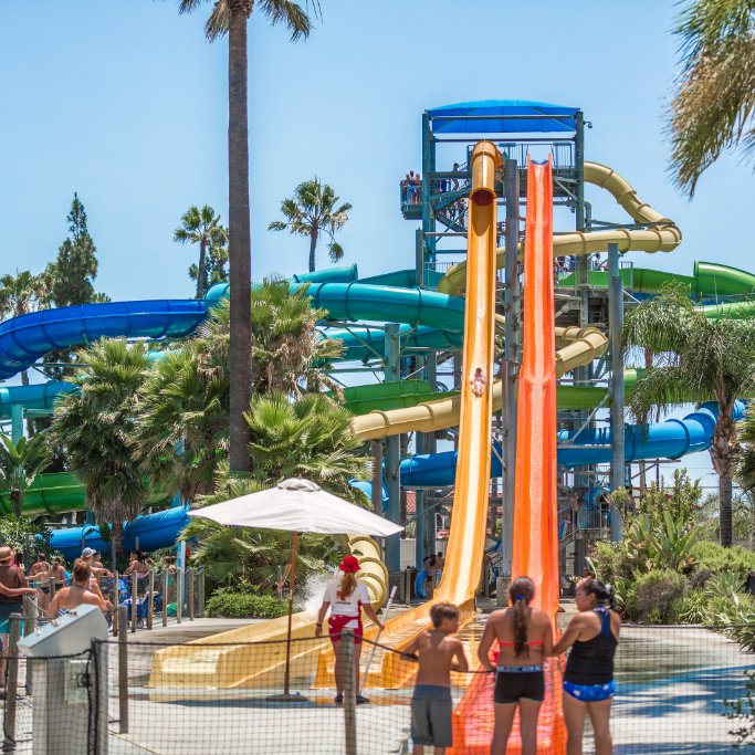 This weekend is your last chance for water park fun before #KnottsSoakCity closes for the season. Knott's Soak City Waterpark will be open September 8 - 9 from 10am-5pm. 🌞🌊😎
