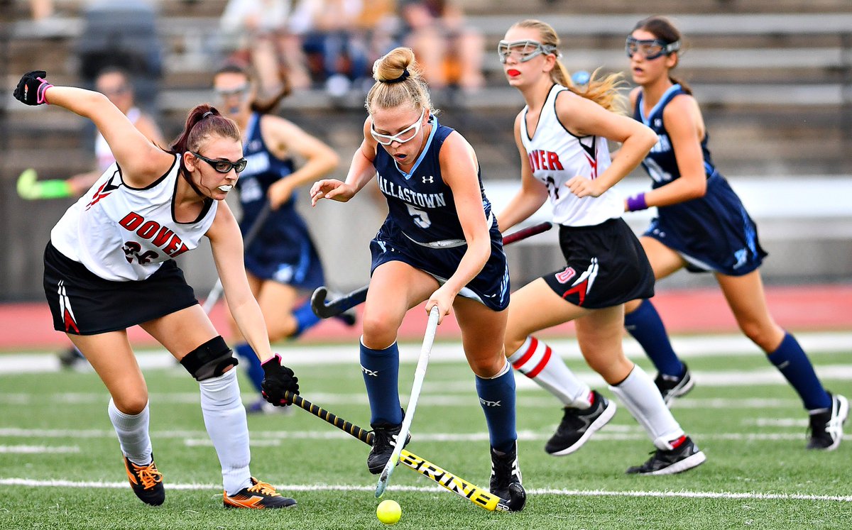 DispatchDawn's tweet photo. #PHOTOS-->https://t.co/mNa6XpFY1F @DtownHighSchool #CoachJeriMyers achieves her #500thCareerWin as #DallastownAHS shuts out @DoverAreaSports in #fieldhockey @YorkDispatch  @YAIAAscores @YDSports https://t.co/xxJAMmMC1c