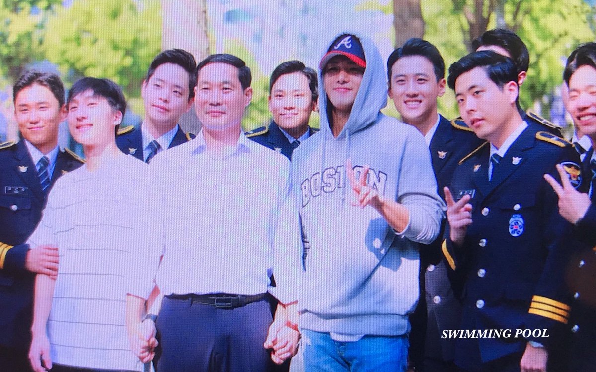 SONGKYUNGILCOM's tweet photo. 180907 서울지방경찰청
오늘부터 민간인😄
#송경일 #경찰홍보단 @_songkyungil https://t.co/oIVSRrG6po