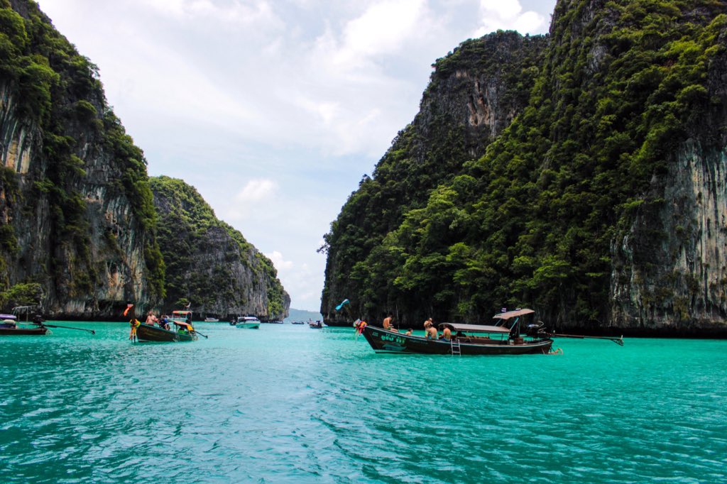 alin_adon's tweet photo. Island hunting, Krabi Thailand 🇹🇭.
1. Bamboo island
2. Phi Ley Bay
3. Viking cave
4. Monkey bay
5. Phi phi don 
6. Lohsamah bay
7. Ao phra nang beach
8. Railay beach (plankton) https://t.co/IQ5m341bW8