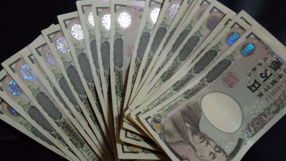 つまんない人生送りたくない！
一度きりの人生を後悔したくない！
って思ってる方！

カンタンで稼げるビジネス紹介できます。
興味がある方は連絡ください。

LINE ID→kr0826ily